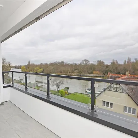 Rent this 1 bed apartment on Marlow House in Twickenham Road, London