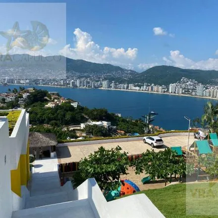 Rent this 3 bed apartment on Avenida Escénica in Fraccionamiento Marina Brisas, 39300 Acapulco