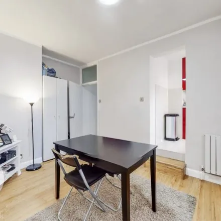 Rent this 1 bed apartment on Rashleigh House in Thanet Street, London