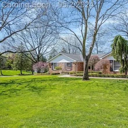 Image 4 - 5239 Woodview Drive, Bloomfield Township, MI 48302, USA - House for sale