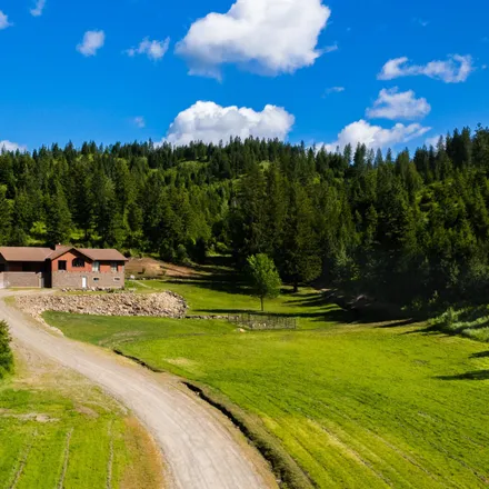 Buy this 5 bed house on 527 Hidden Valley Road in Bonner County, ID 83869