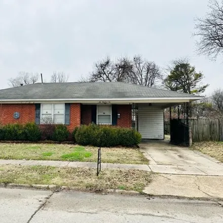 Buy this 3 bed house on 693 North Tennessee Street in Blytheville, AR 72315