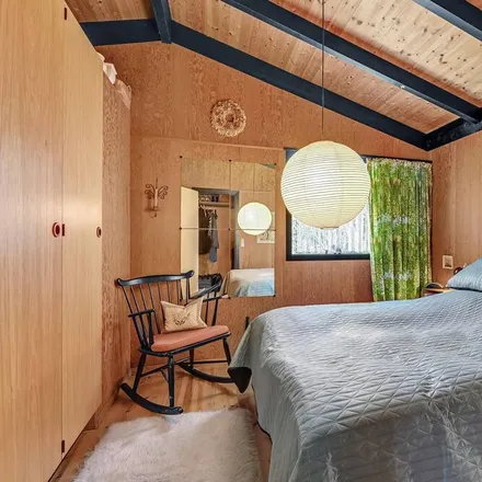 Rent this 2 bed house on Højby in Banehøjvænget, 5792 Årslev