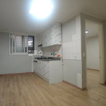 Rent this 3 bed apartment on 서울특별시 강남구 논현동 189-3