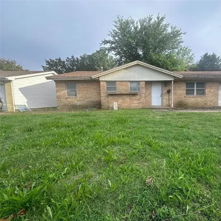 Buy this 3 bed house on 2836 Yale Street in Irving, TX 75061