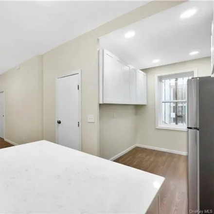 Image 5 - 142 East 92nd Street, New York, NY 11212, USA - House for rent