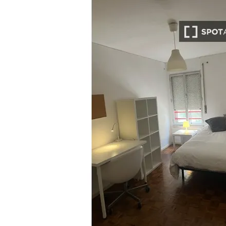 Rent this 3 bed room on Rua Professor Mark Athias in 1600-646 Lisbon, Portugal