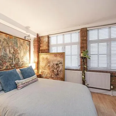 Image 3 - Everard House, Ellen Street, St. George in the East, London, E1 1PE, United Kingdom - Apartment for rent