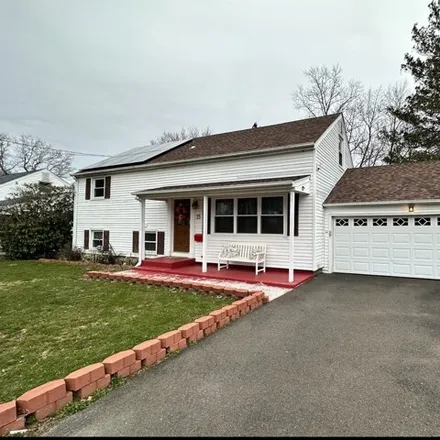 Rent this 3 bed house on 35 Pembroke Road in Hamden, CT 06514
