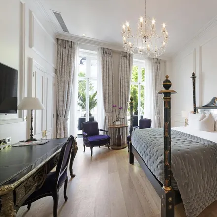 Rent this 1 bed apartment on 115b Queen's Gate in London, SW7 5AB