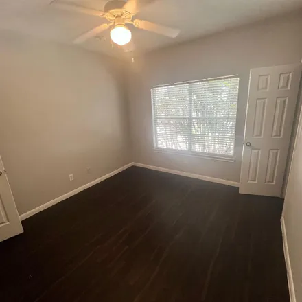 Rent this 1 bed room on 1007 Boundary Street in Houston, TX 77009