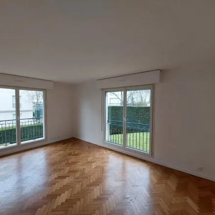 Rent this 3 bed apartment on 8 Grande Rue in 92420 Vaucresson, France