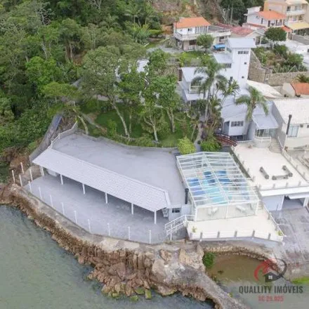 Buy this 7 bed house on Rua Anga Verde in Praia de Fora, Palhoça - SC
