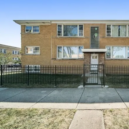 Rent this 2 bed condo on 5201-5203 West Wellington Avenue in Chicago, IL 60707