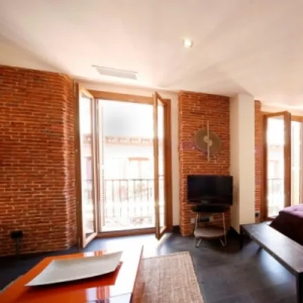 Rent this studio apartment on Madrid in La Tita Rivera, Calle de Pérez Galdós