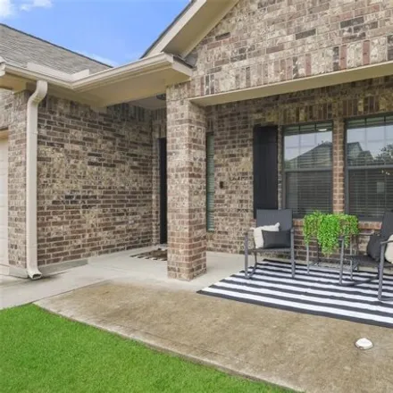 Image 2 - 10223 S Pine Ivy Ln, Tomball, Texas, 77375 - House for sale