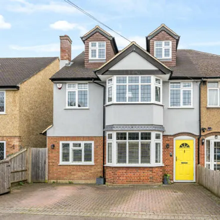 Buy this 6 bed duplex on 69 Frankland Road in Rickmansworth, WD3 3AU