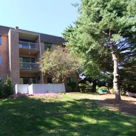 Image 2 - Oakhill Apartments (East Terrace), Oakwood Drive, Hollow Woods, Lower Merion Township, PA 19072, USA - Condo for rent