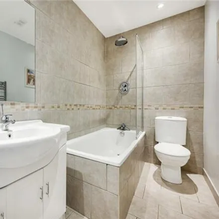 Image 4 - 69 Sinclair Road, London, W14 0NS, United Kingdom - Room for rent