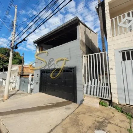 Buy this 3 bed house on Rua Nice Maria Consulin dos Reis in Maria Antônia, Sumaré - SP