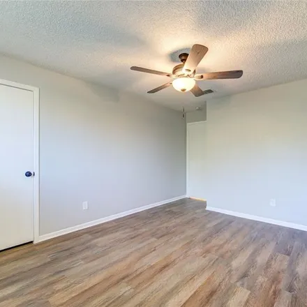 Image 3 - 12254 Alston Drive, Meadows Place, Fort Bend County, TX 77477, USA - Apartment for rent