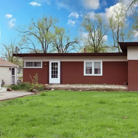 Buy this 2 bed house on 5232 Monroe Road in Peoria County, IL 61607