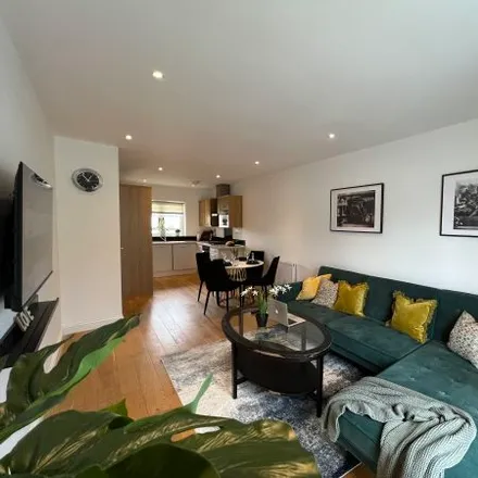 Rent this 2 bed apartment on East Road in London, DA16 3JL