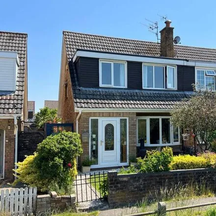 Buy this 3 bed duplex on Sandcroft in Whitchurch, Bristol
