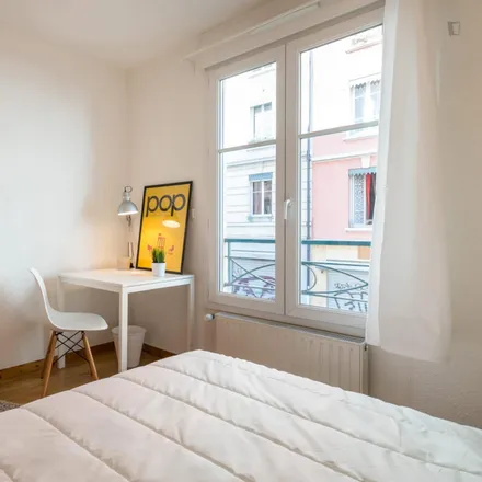 Rent this 4 bed room on 42 Port Saint-Étienne in 31000 Toulouse, France