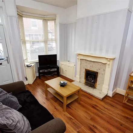Rent this 2 bed house on 80 Gleave Road in Selly Oak, B29 6JN