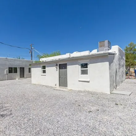 Buy this studio house on 136 W 27th St in Tucson, Arizona