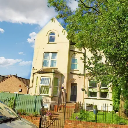 Rent this 2 bed apartment on Avenue Road in Doncaster, DN2 4AH