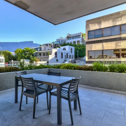 Image 3 - De Smit Street, Green Point, Cape Town, 8005, South Africa - Apartment for rent