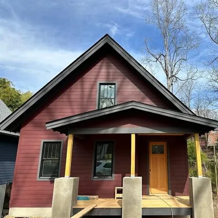 Rent this 2 bed house on 48 Waverly Road in Kenilworth, Asheville