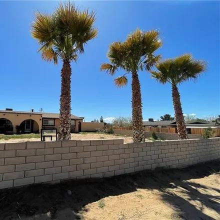 Image 4 - 20517 Eyota Road, Sunset Hills, Apple Valley, CA 92308, USA - House for sale