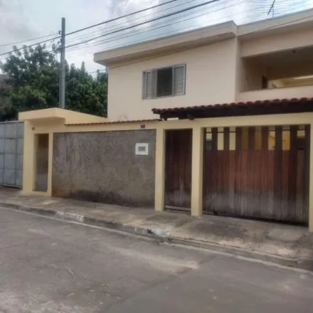 Rent this 3 bed house on Rua Serra da Raiz in São João, Guarulhos - SP