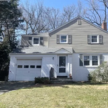 Rent this 3 bed house on Hickory Avenue in Tenafly, NJ 07626