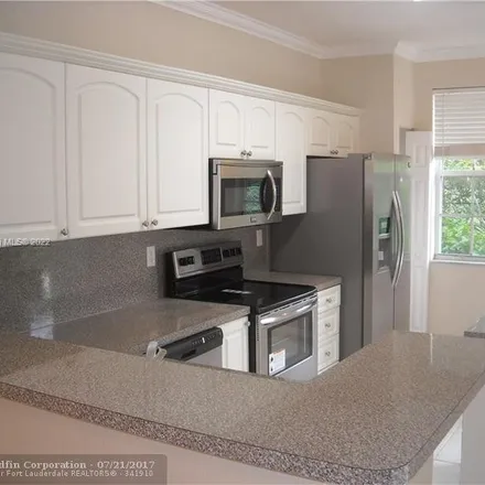 Image 7 - 4015 Northwest 92nd Avenue, Sunrise, FL 33351, USA - Townhouse for rent