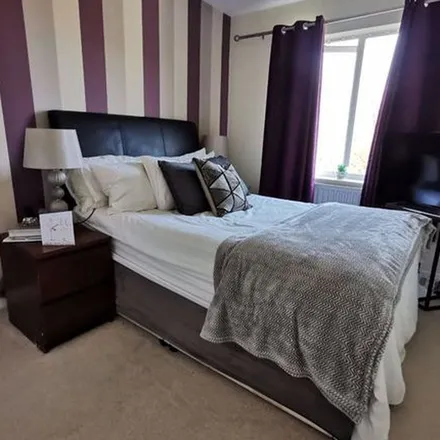 Rent this 4 bed duplex on 5 Hawksmoor Lane in Bristol, BS16 1WS