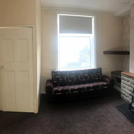 Image 3 - Heaton Road, Bradford, BD9 4RR, United Kingdom - Townhouse for rent