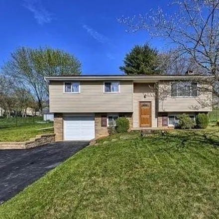 Buy this 3 bed house on 107 Sioux Drive in Fort Allen, Hempfield Township
