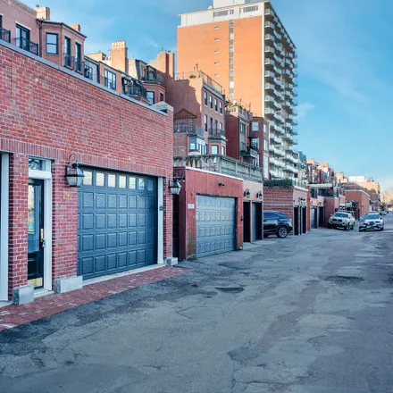 Image 4 - #R, 290 Beacon Street, Back Bay, Boston - Apartment for rent