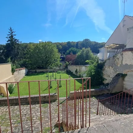 Rent this 3 bed apartment on 1 Rue du Château in 45330 Le Malesherbois, France