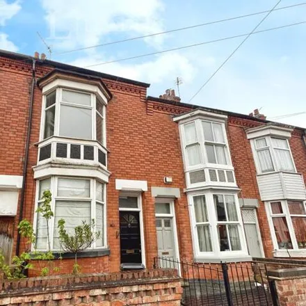 Rent this 3 bed townhouse on Haddenham Road in Leicester, LE3 2AR