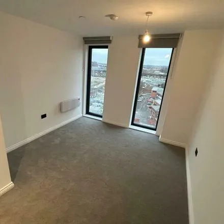 Image 2 - Springwell Gardens, Whitehall Road, Leeds, LS12 1AA, United Kingdom - Room for rent