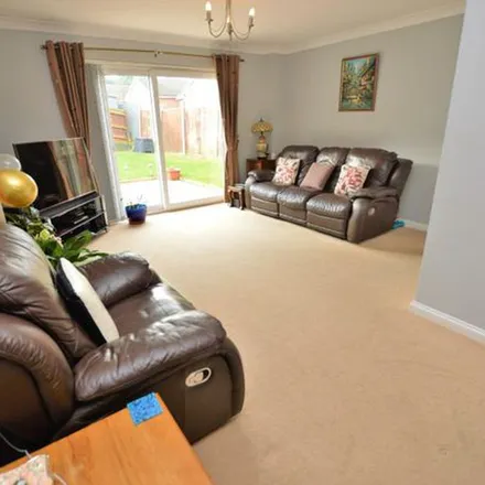 Rent this 4 bed apartment on Bridgemere Close in Leicester, LE2 9JZ