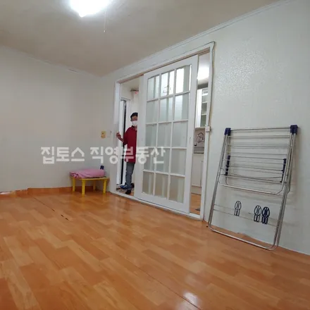 Rent this studio apartment on 서울특별시 은평구 응암동 755-24