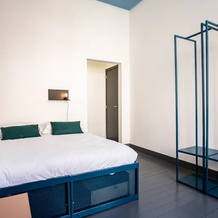 Rent this 8 bed room on Rue Leys - Leysstraat 48 in 1000 Brussels, Belgium