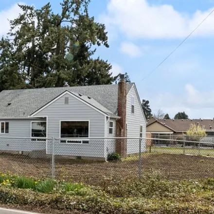 Buy this 3 bed house on 1620 Clear Lake Road Northeast in Keizer, OR 97303