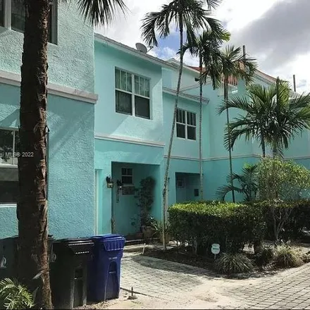 Buy this 3 bed townhouse on 622 Southeast 13th Street in Fort Lauderdale, FL 33316